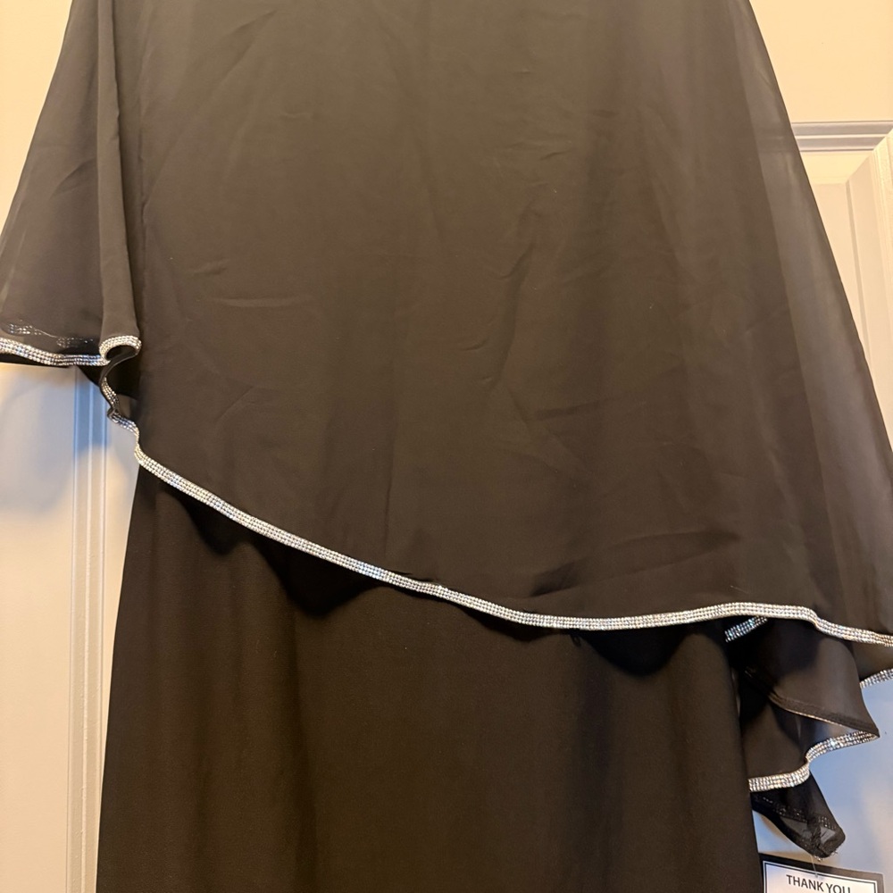 BLACK COCKTAIL DRESS - Picture 2 of 5